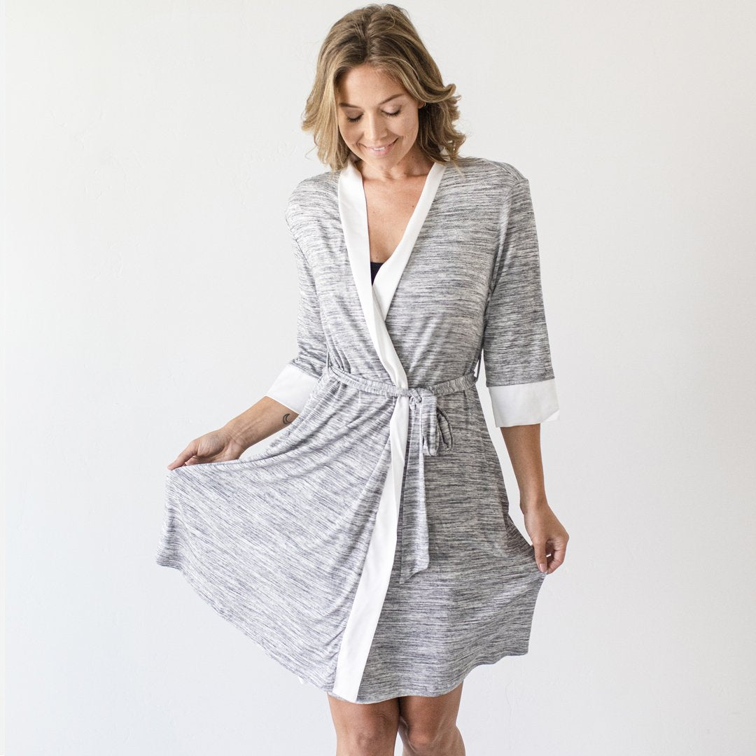 The Best Maternity Nursing Robes for Comfort and Style