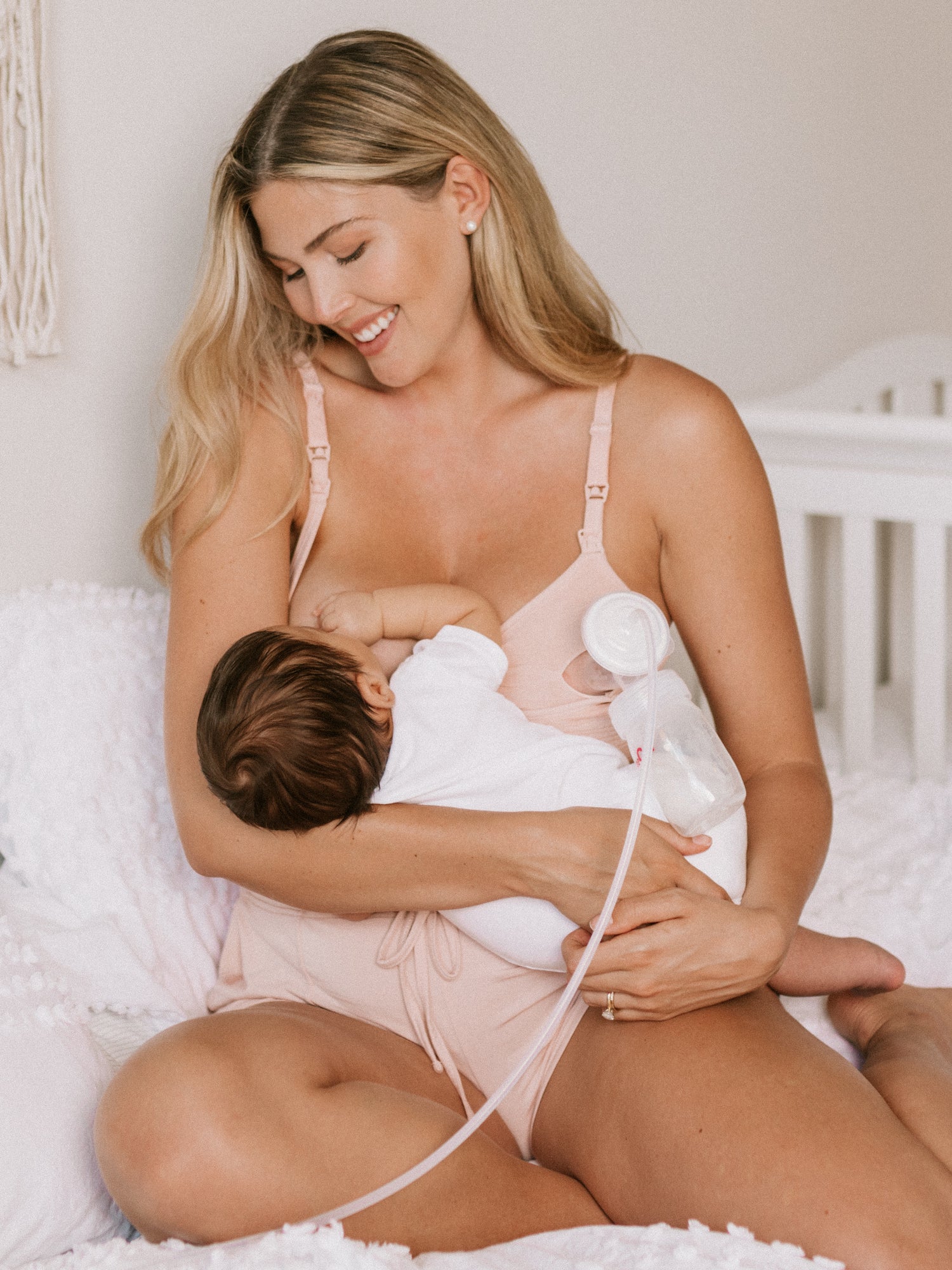 Nursing Bra Hands Free Pumping Bra Non-Wired Maternity Breastfeeding M 