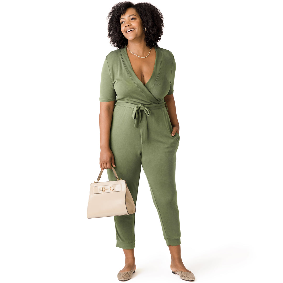 Nursing jumpsuit 2025